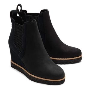 Tom’s Maddie Size 8 Like New